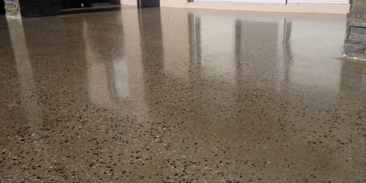 One-Day Beauty, Lifetime Strength – Superior Polyaspartic Flake Flooring Across Texas