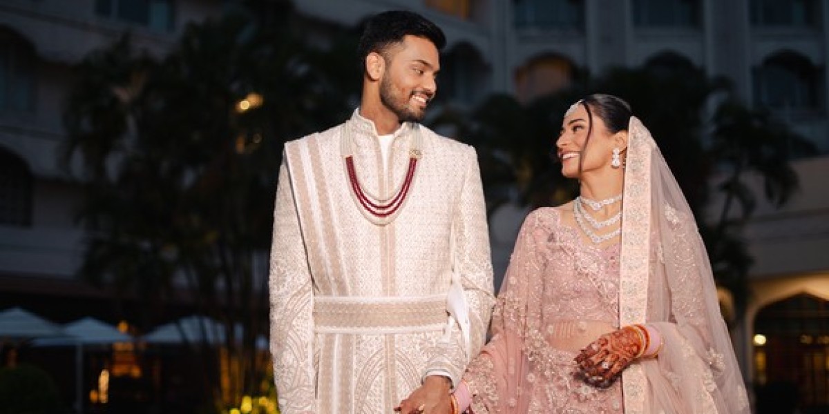 Storytelling Wedding Photography That Feels Real