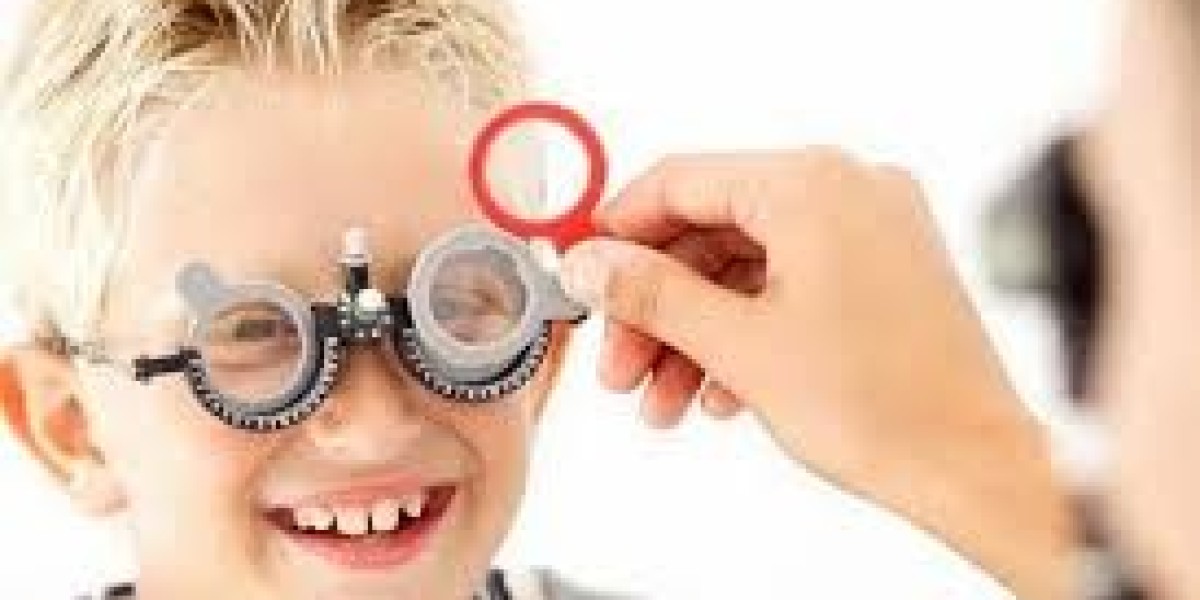 Snow Blindness: Causes, Symptoms, and Treatment