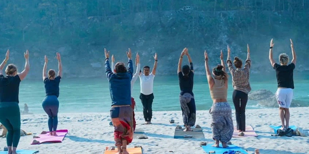200 Hour Yoga Teacher Training in Rishikesh
