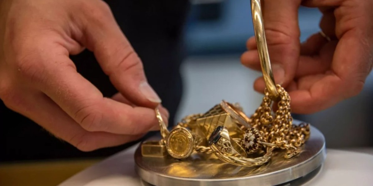 Why Pawn Shops Are a Good Place to Sell Gold