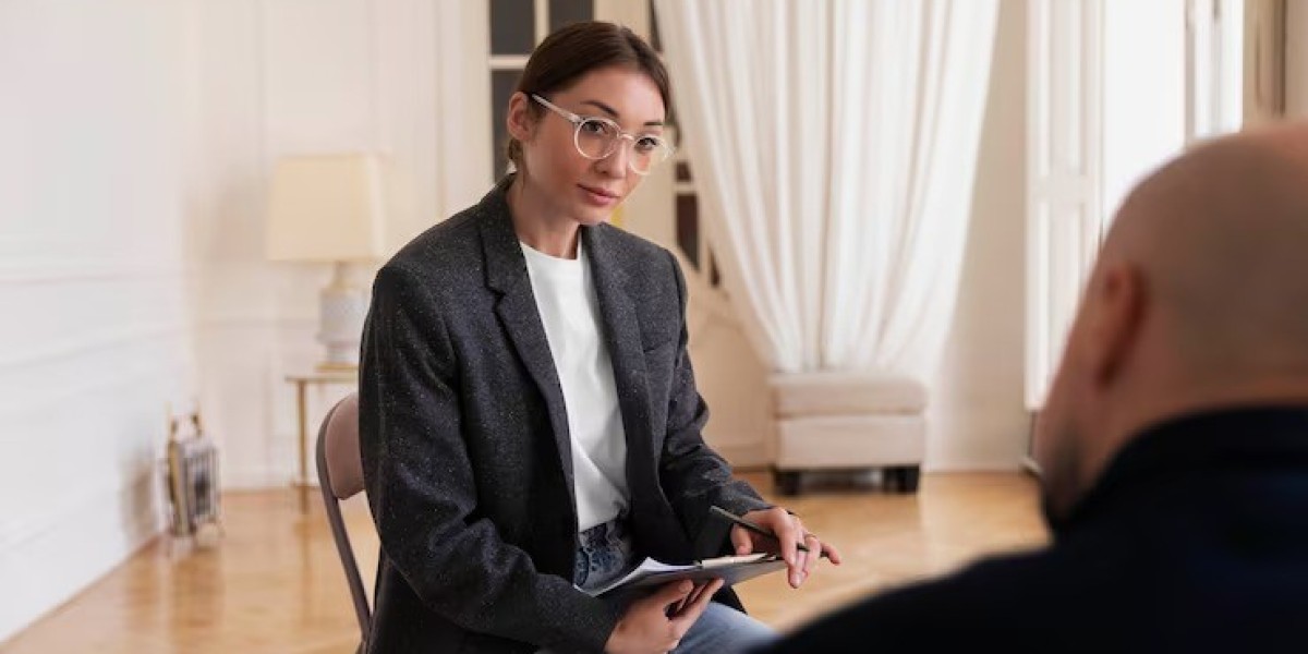 Compassionate Trauma Therapist in San Diego for Recovery Support